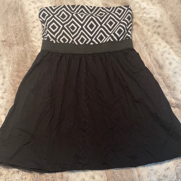 Empyre Dresses & Skirts - Strapless Dress
